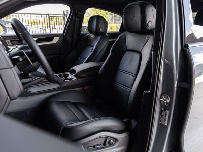 2026 Porsche Cayenne Cayenne Coupe