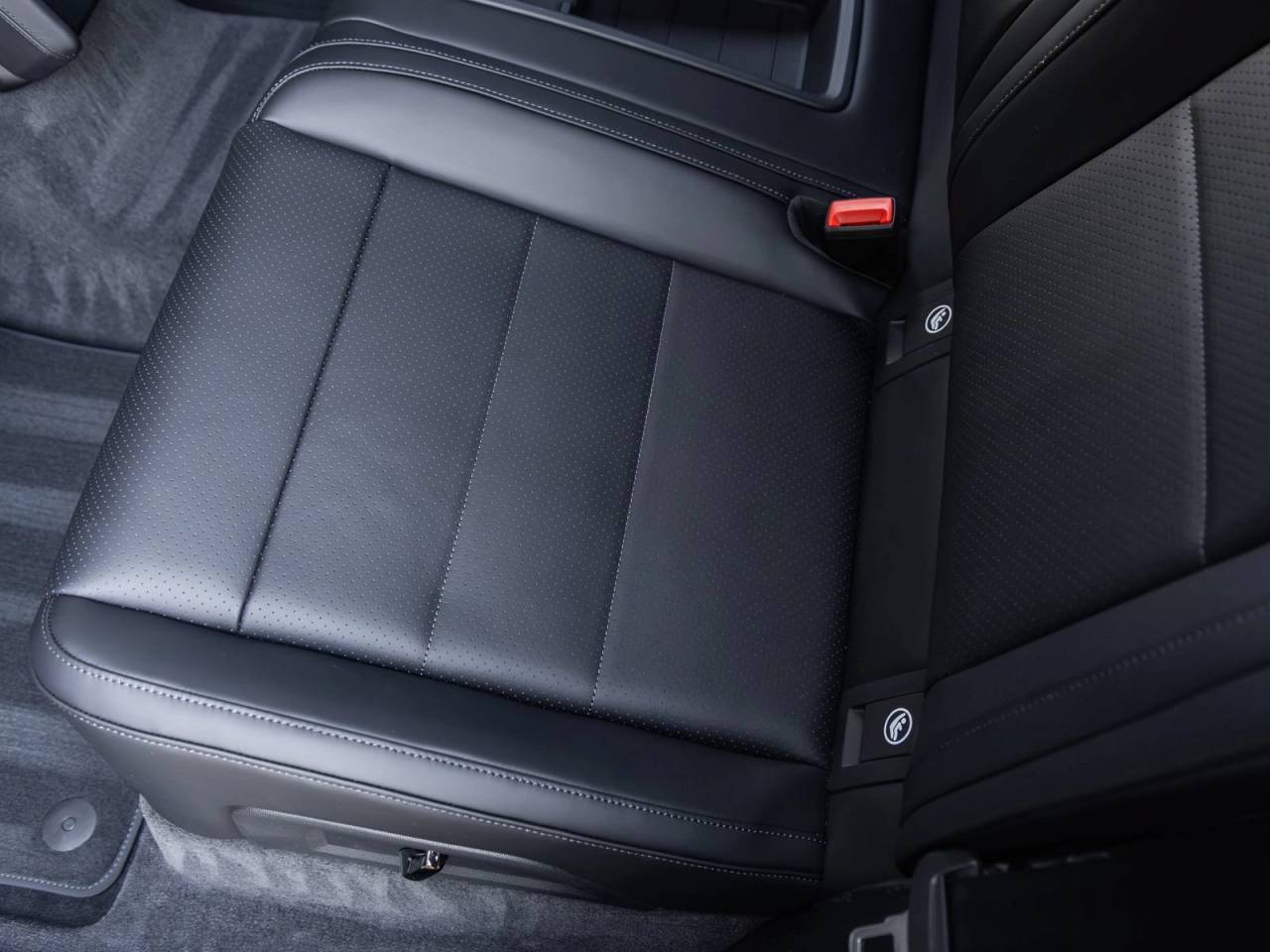 2026 Porsche Cayenne Cayenne Coupe Electric