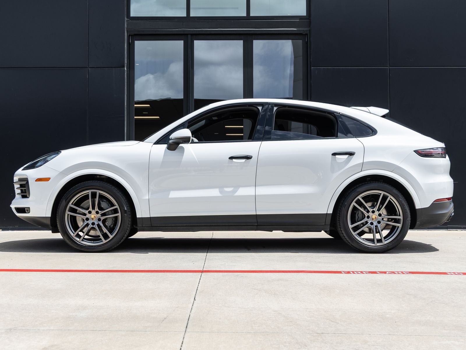 2023 Porsche Cayenne S Coupe Platinum Edition