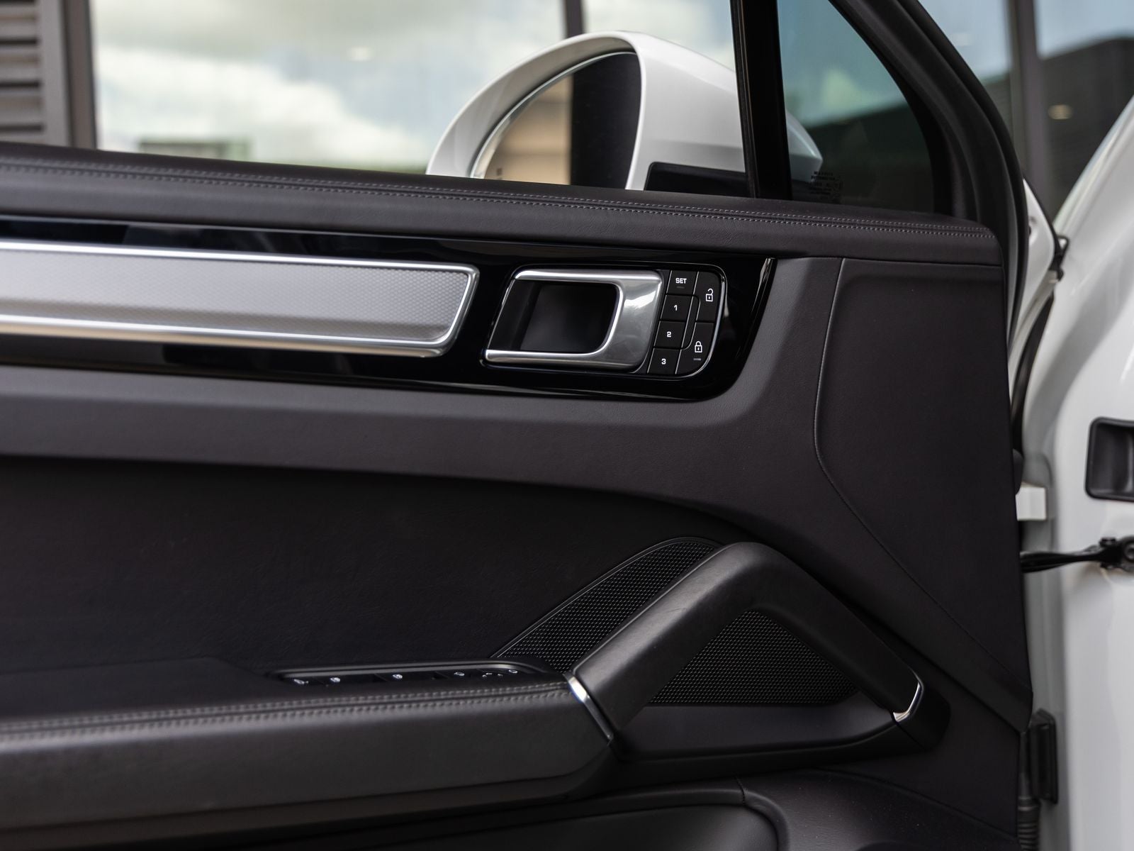 2023 Porsche Cayenne S Coupe Platinum Edition