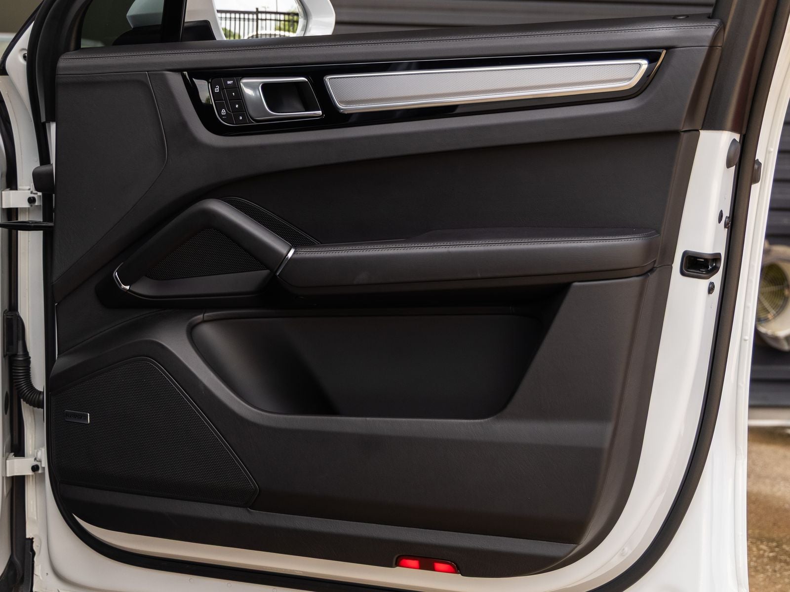 2023 Porsche Cayenne S Coupe Platinum Edition