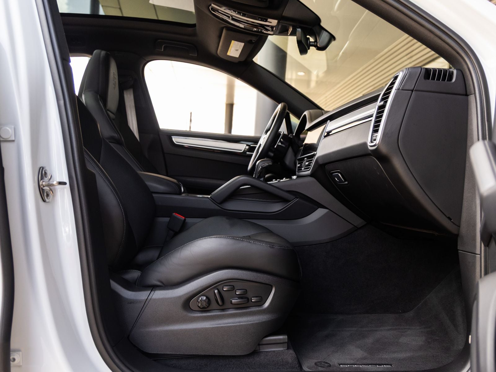 2023 Porsche Cayenne S Coupe Platinum Edition
