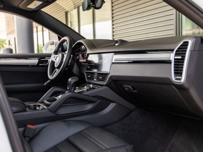 2023 Porsche Cayenne S Coupe Platinum Edition