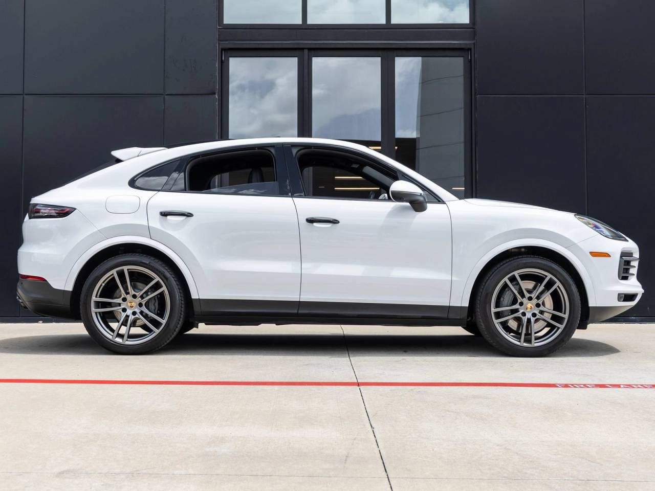 2023 Porsche Cayenne S Coupe Platinum Edition