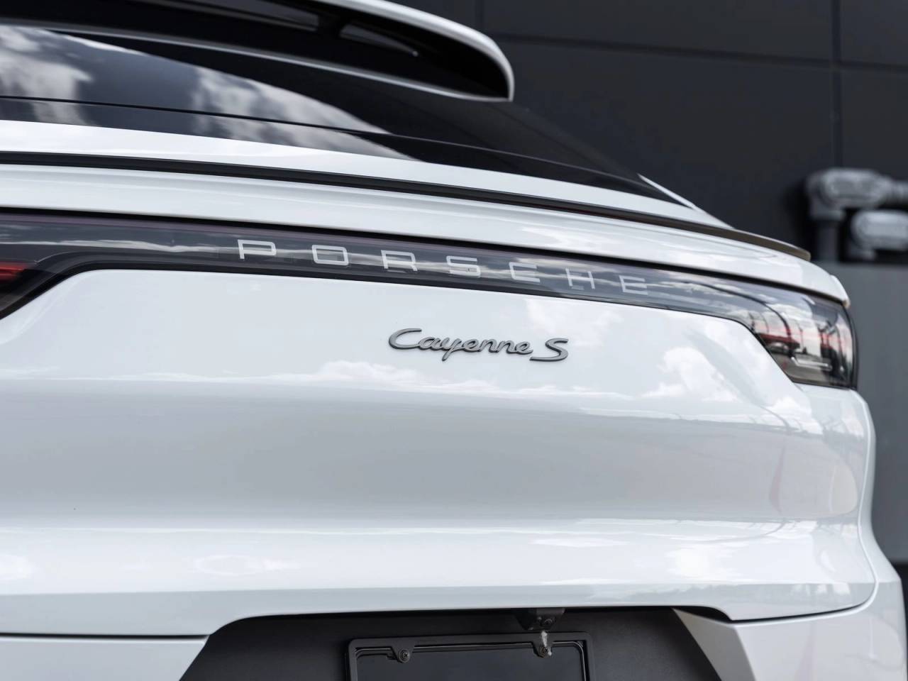 2023 Porsche Cayenne S Coupe Platinum Edition