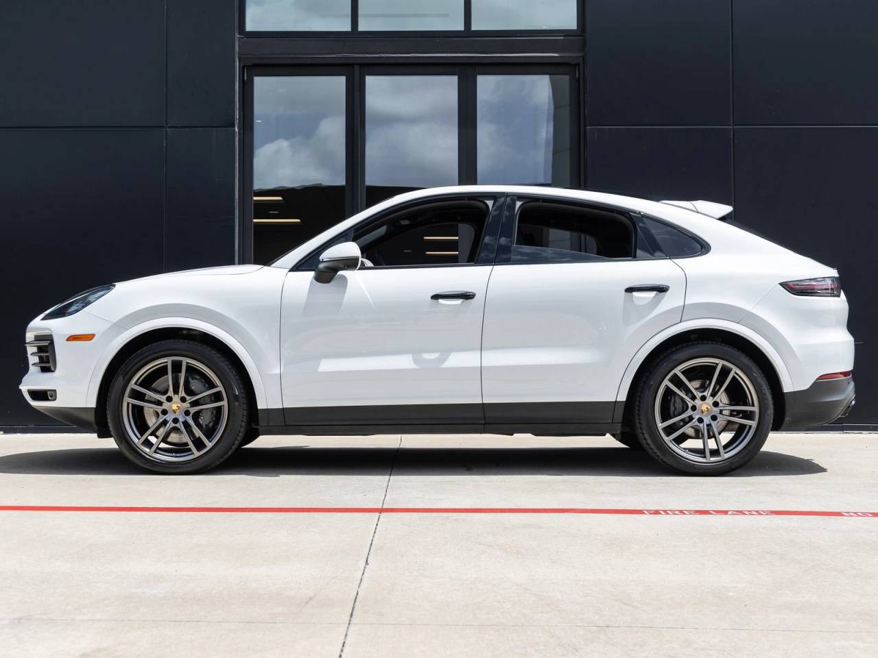 2023 Porsche Cayenne S Coupe Platinum Edition