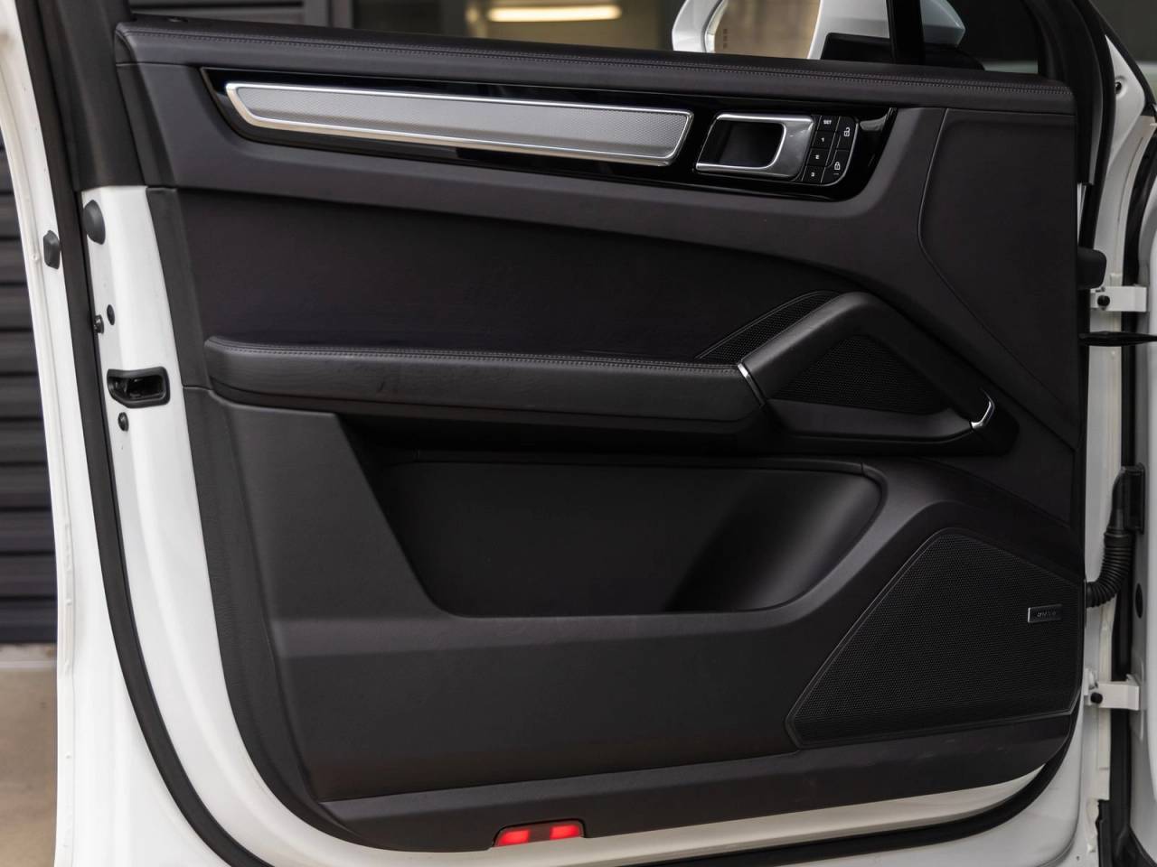 2023 Porsche Cayenne S Coupe Platinum Edition
