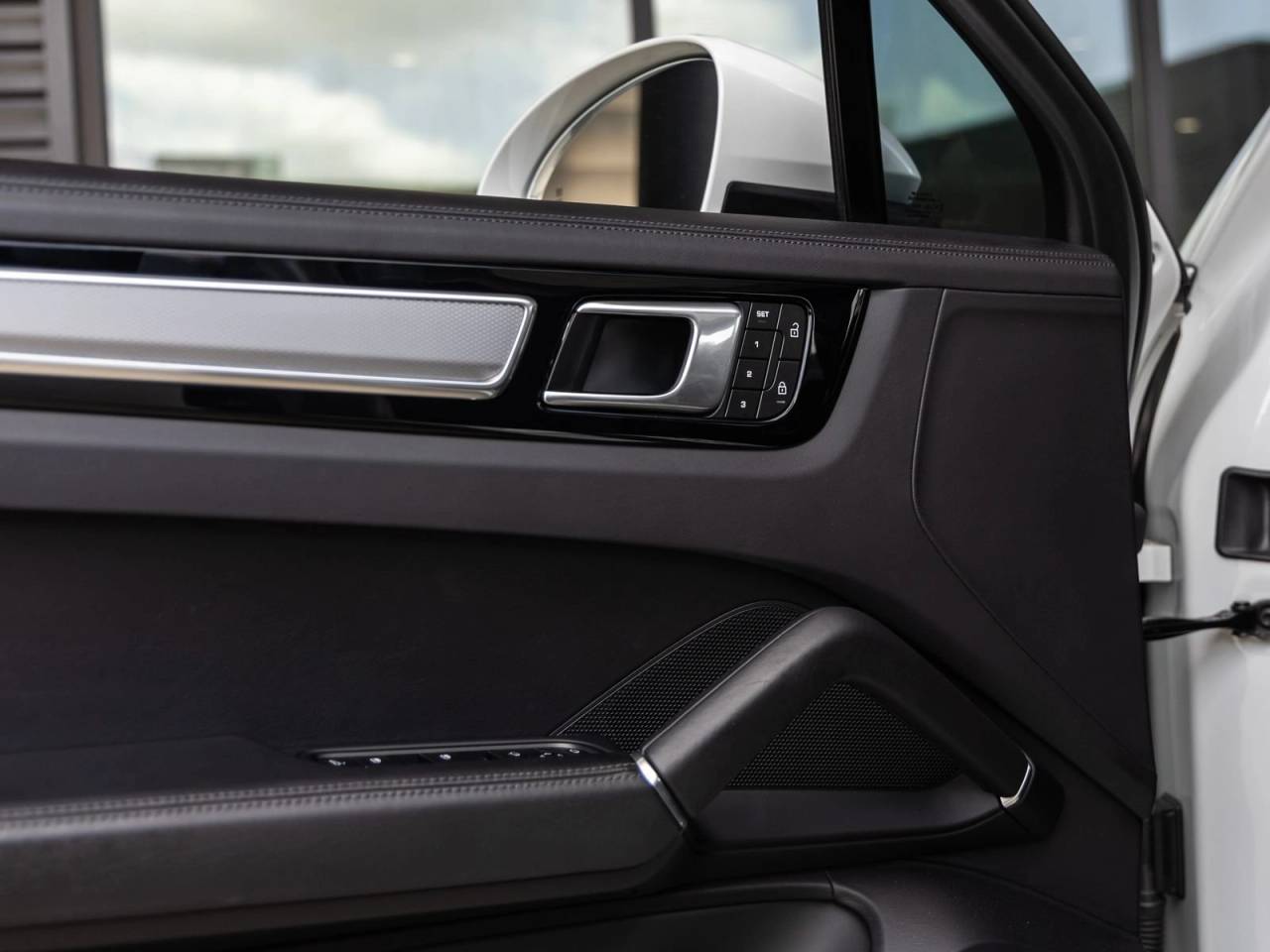 2023 Porsche Cayenne S Coupe Platinum Edition