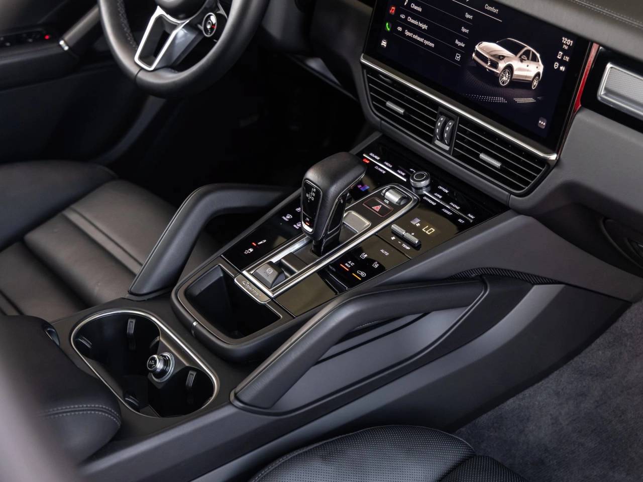 2023 Porsche Cayenne S Coupe Platinum Edition