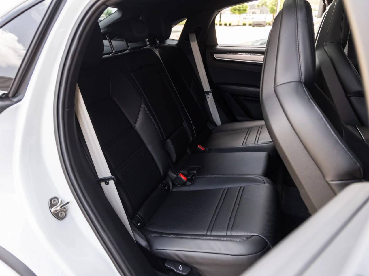 2023 Porsche Cayenne S Coupe Platinum Edition