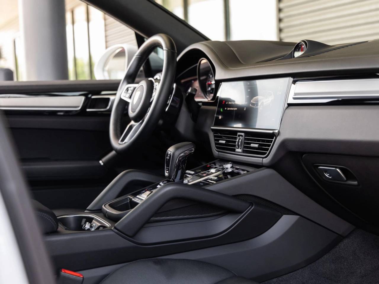 2023 Porsche Cayenne S Coupe Platinum Edition
