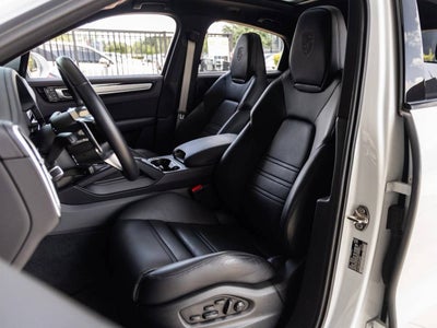 2023 Porsche Cayenne S Coupe Platinum Edition