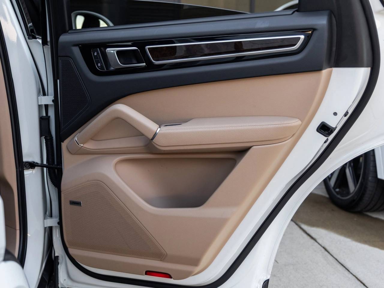 2023 Porsche Cayenne Coupe Cayenne S Coupe Platinum Edition