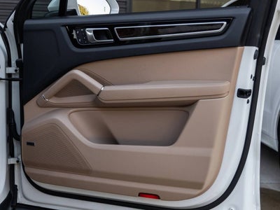 2023 Porsche Cayenne Coupe Cayenne S Coupe Platinum Edition