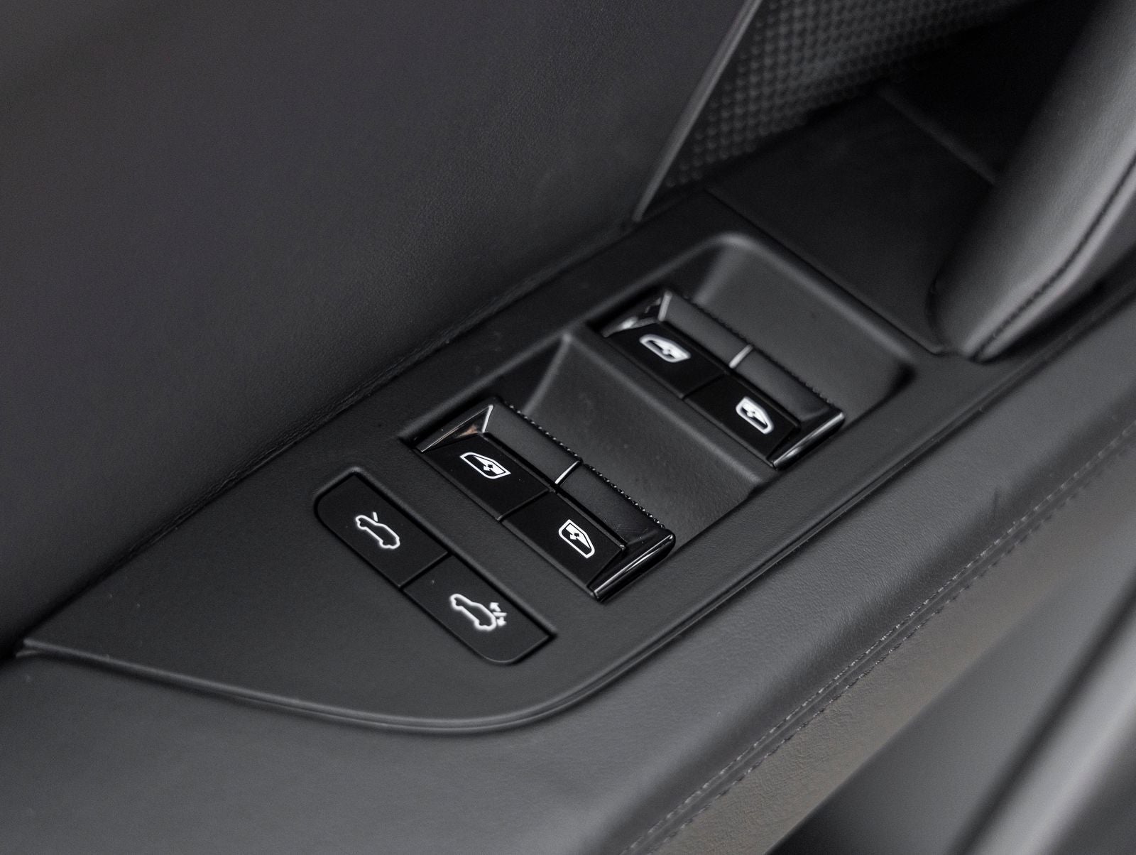 2026 Porsche Cayenne Cayenne Turbo Coupe Electric