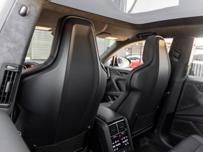 2026 Porsche Cayenne Cayenne Turbo Coupe Electric