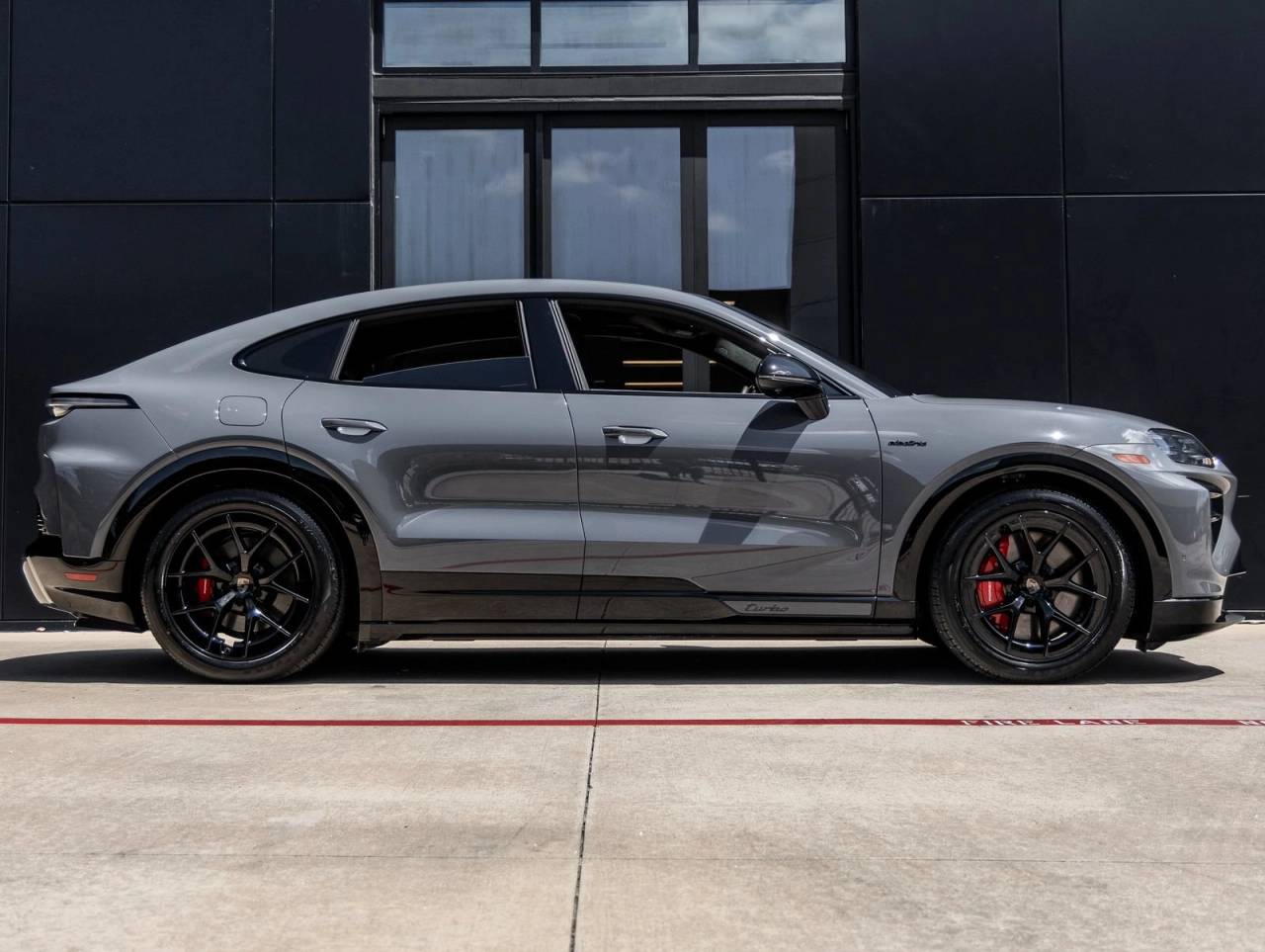 2026 Porsche Cayenne Cayenne Turbo Coupe Electric