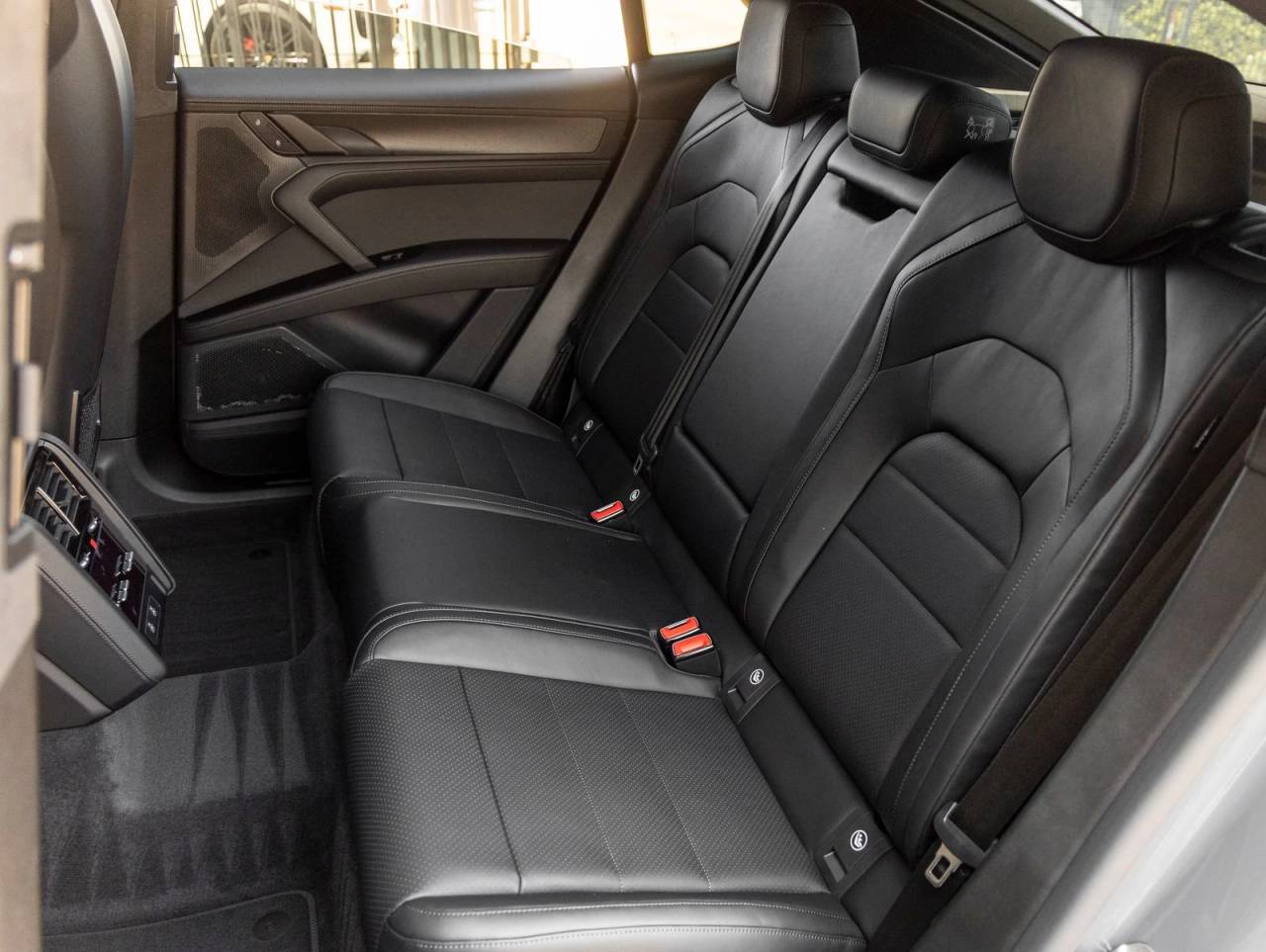 2026 Porsche Cayenne Cayenne Turbo Coupe Electric