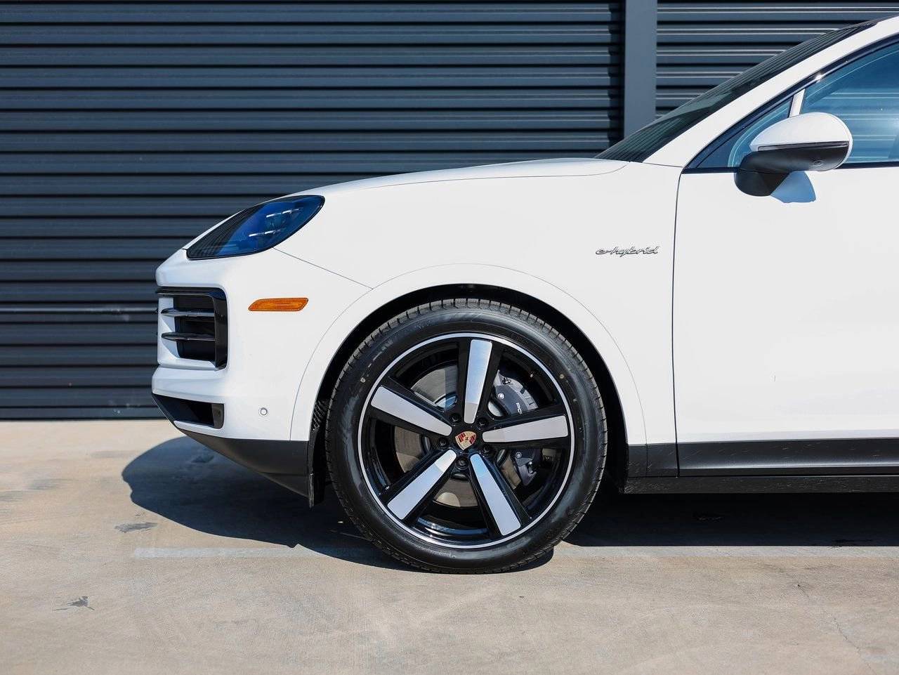 2025 Porsche Cayenne E-Hybrid Coupe