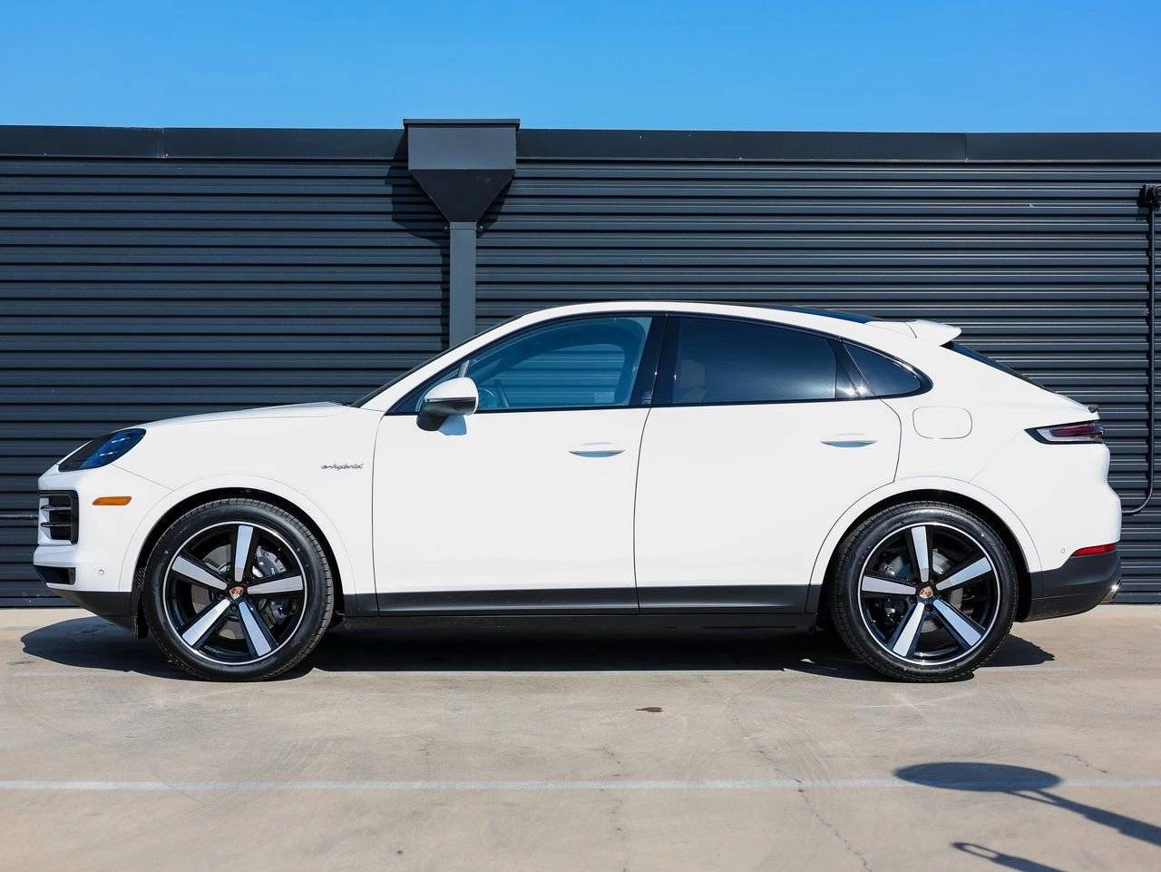 2025 Porsche Cayenne E-Hybrid Coupe