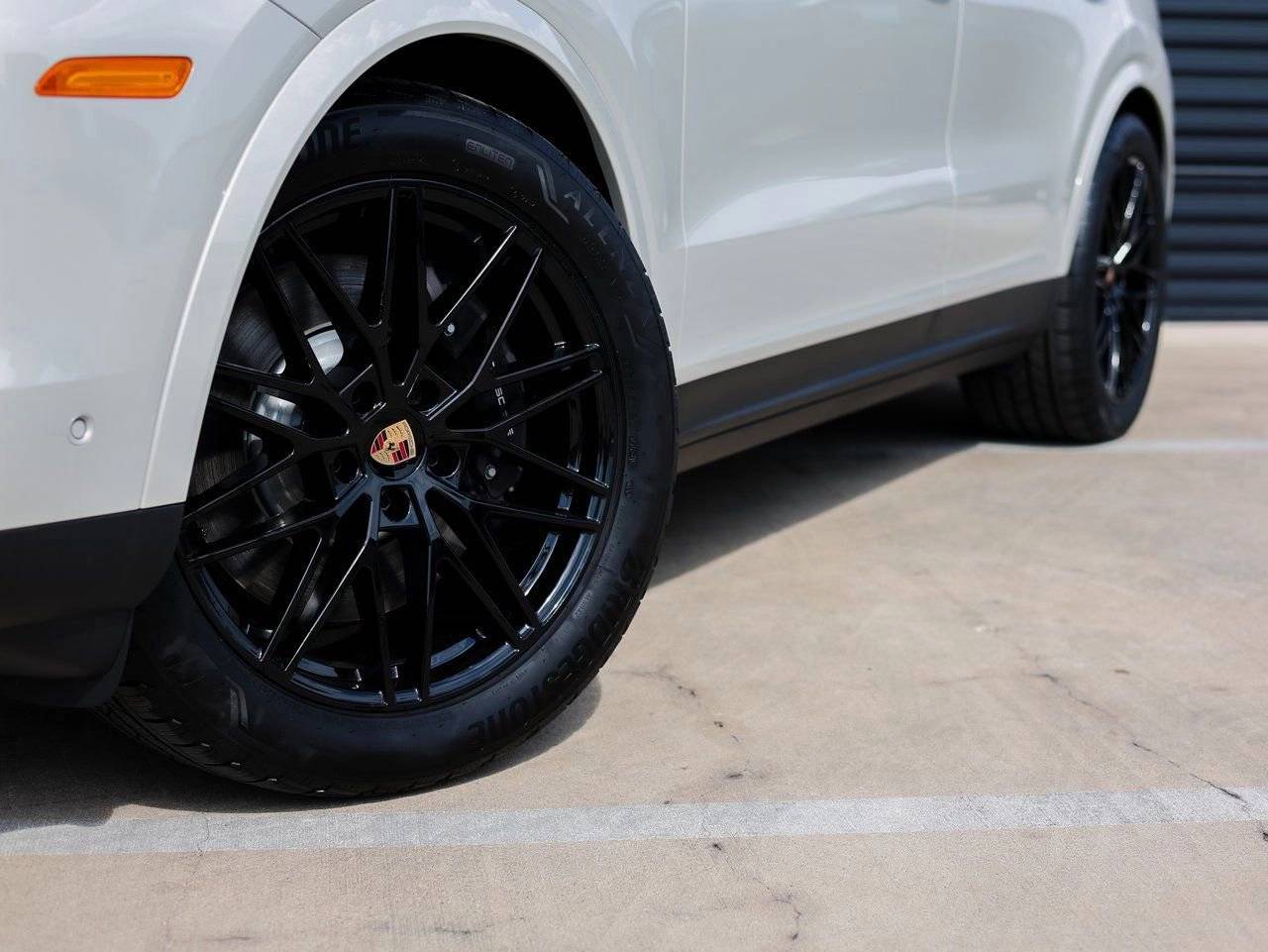 2025 Porsche Cayenne E-Hybrid Coupe