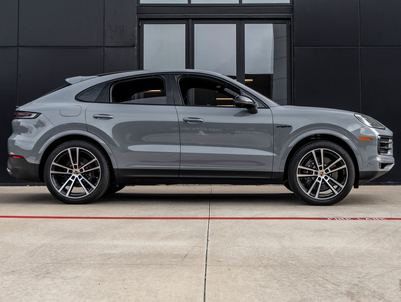 2025 Porsche Cayenne E-Hybrid Coupe