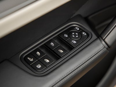 2025 Porsche Cayenne E-Hybrid Coupe
