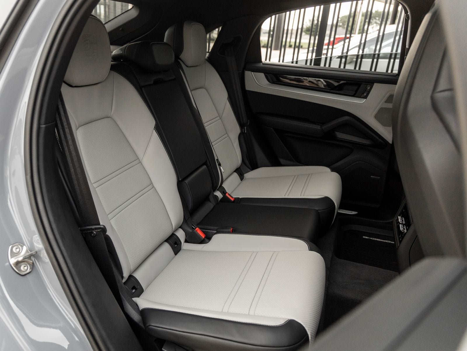 2025 Porsche Cayenne E-Hybrid Coupe