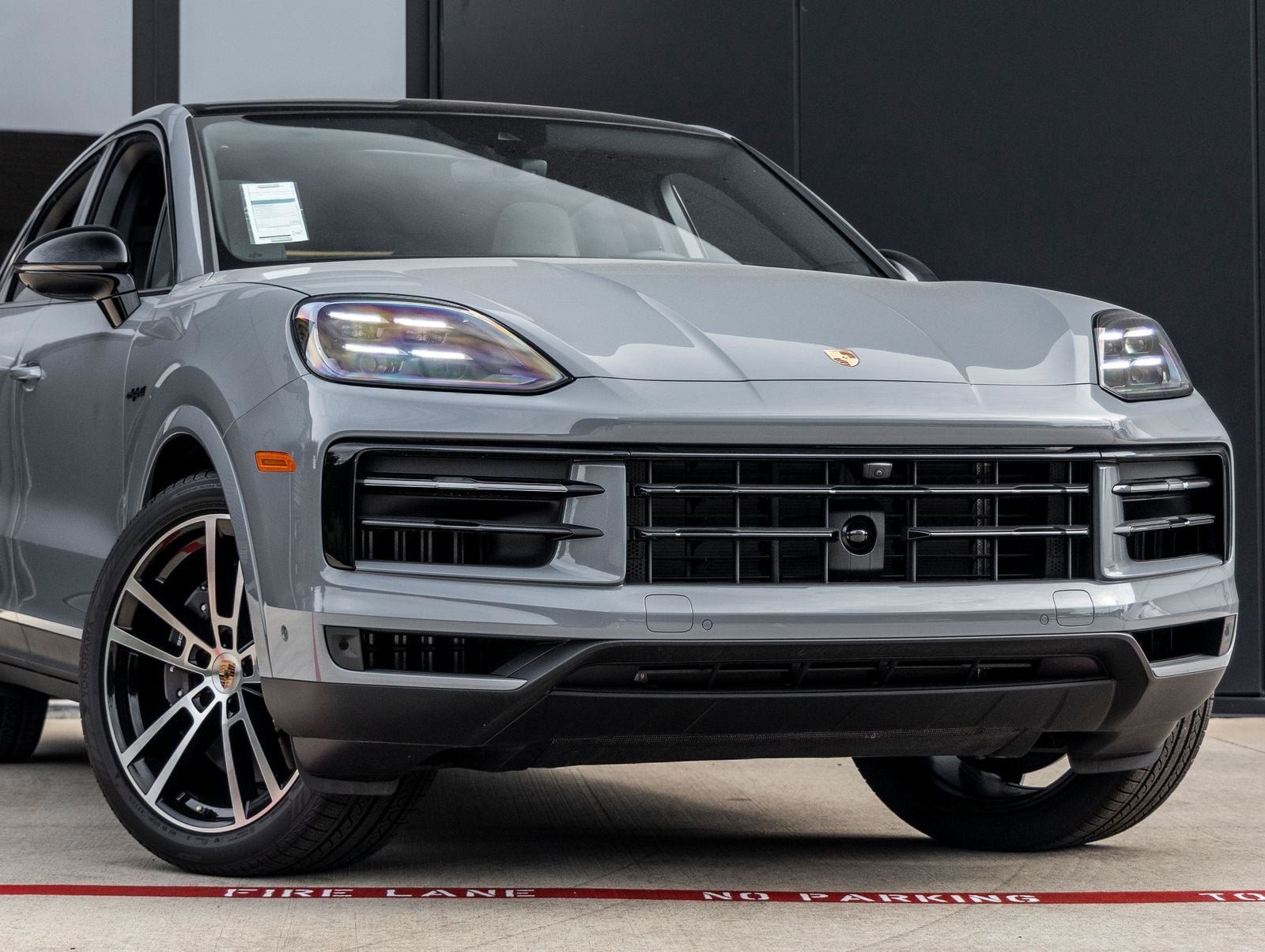 2025 Porsche Cayenne E-Hybrid Coupe
