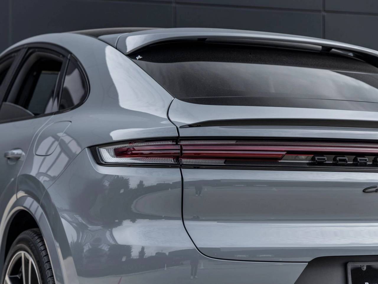 2025 Porsche Cayenne E-Hybrid Coupe