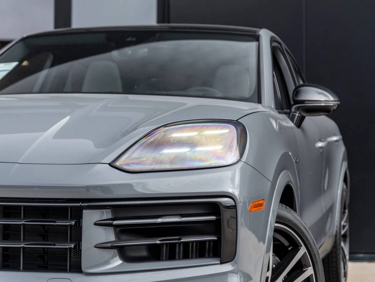 2025 Porsche Cayenne E-Hybrid Coupe