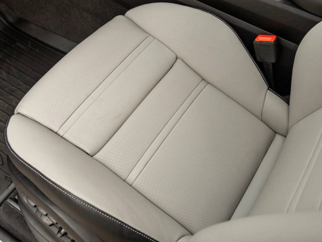 2025 Porsche Cayenne E-Hybrid Coupe