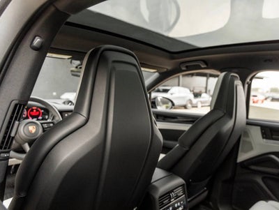 2025 Porsche Cayenne E-Hybrid Coupe