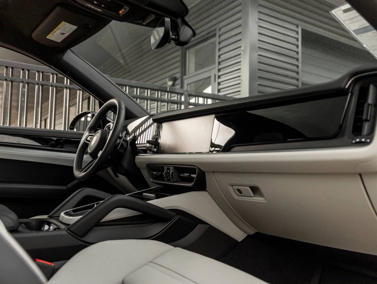 2025 Porsche Cayenne E-Hybrid Coupe