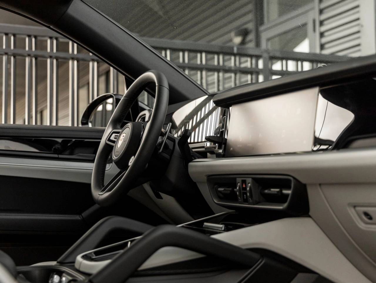 2025 Porsche Cayenne E-Hybrid Coupe