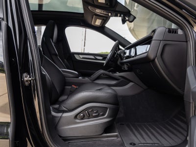 2025 Porsche Cayenne Cayenne E-Hybrid Coupe