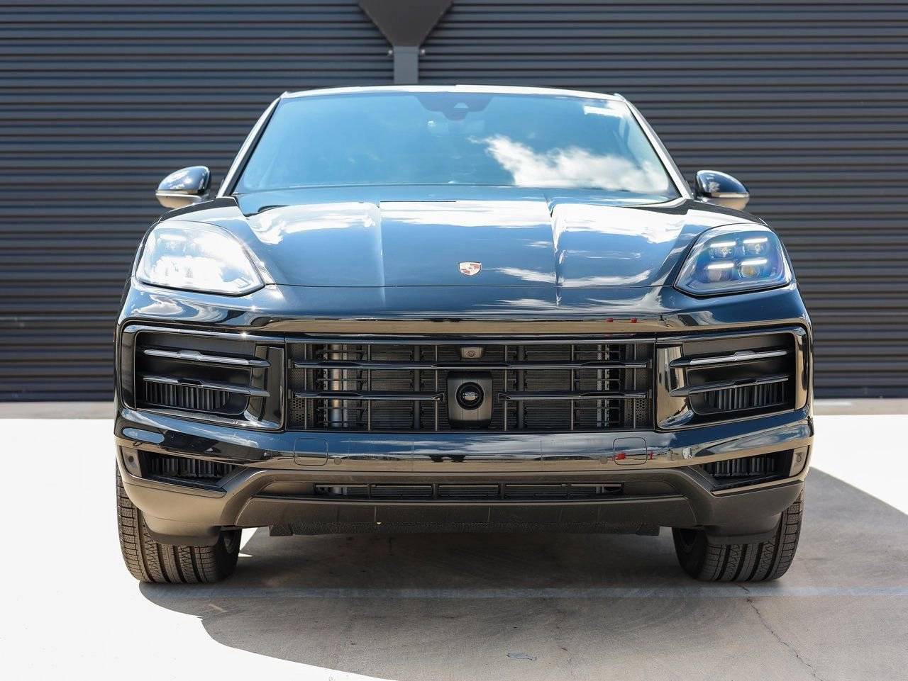 2025 Porsche Cayenne E-Hybrid Coupe