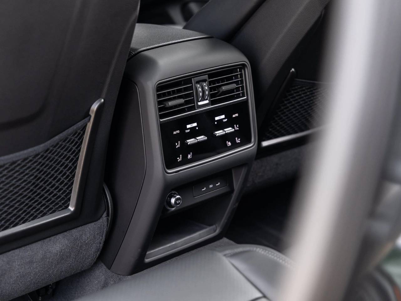 2025 Porsche Cayenne Cayenne E-Hybrid Coupe