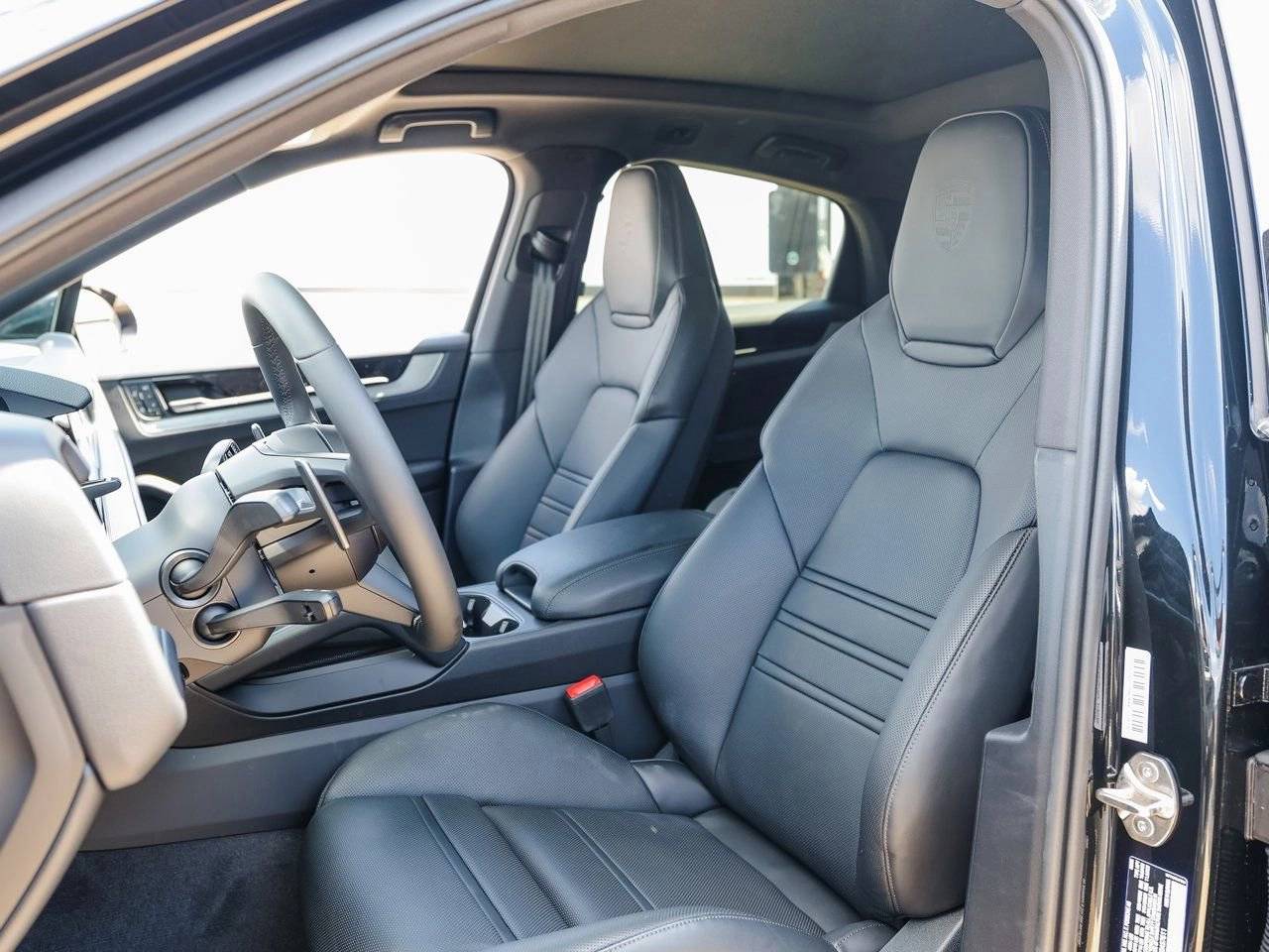 2025 Porsche Cayenne E-Hybrid Coupe