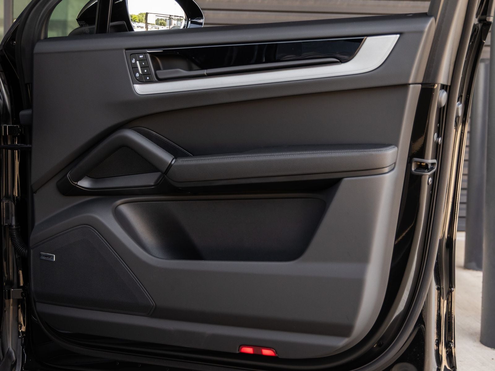 2025 Porsche Cayenne E-Hybrid Coupe