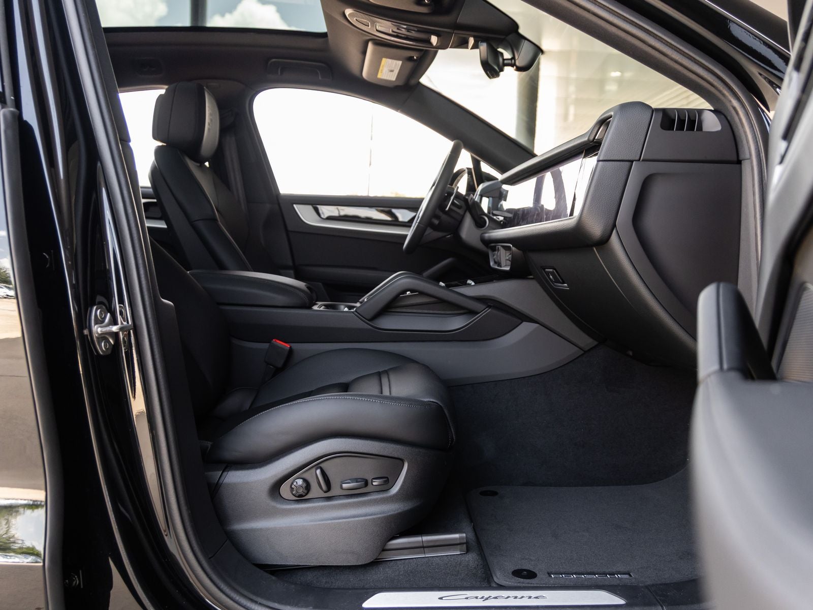 2025 Porsche Cayenne E-Hybrid Coupe