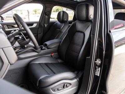 2025 Porsche Cayenne E-Hybrid Coupe