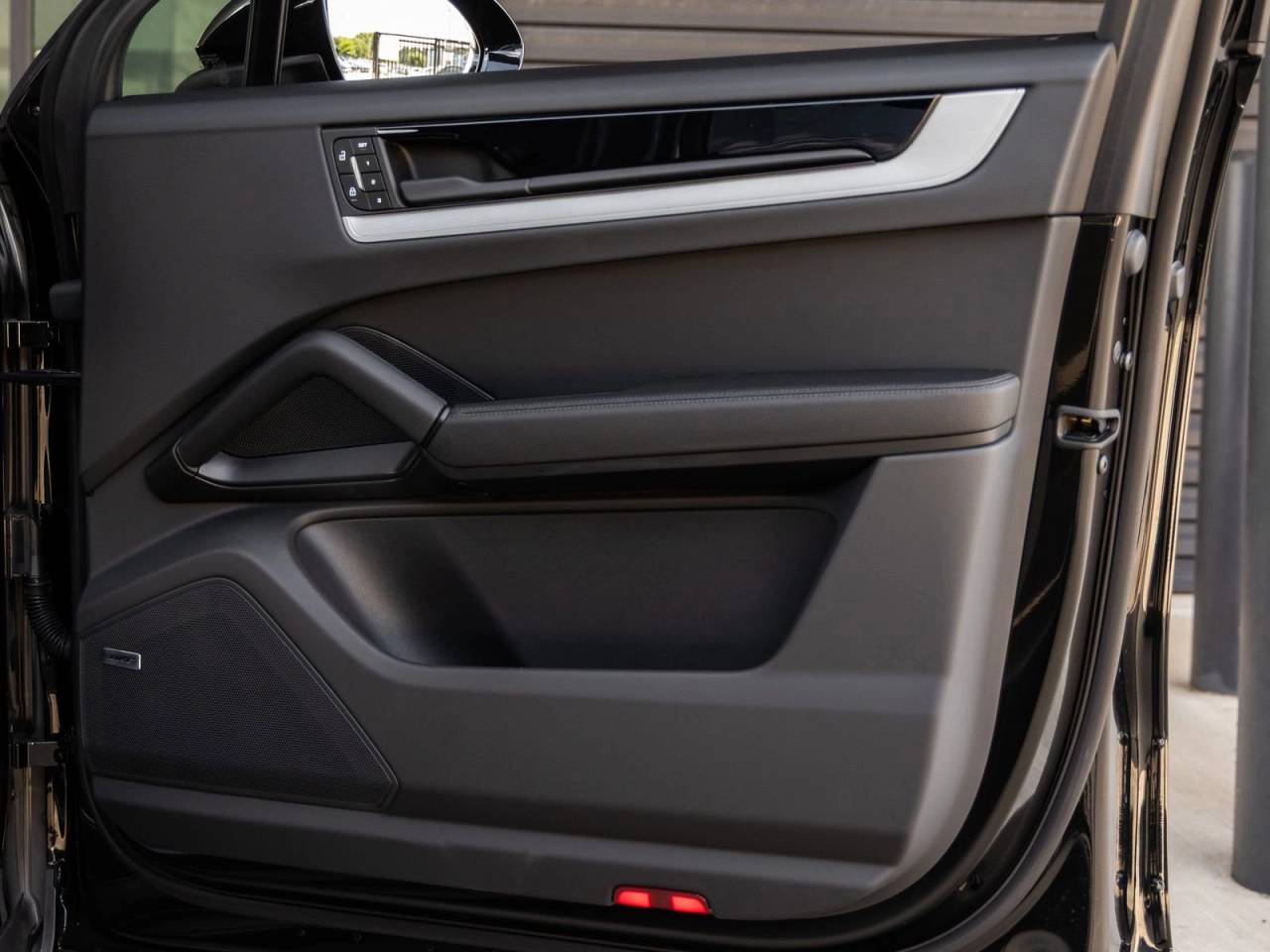 2025 Porsche Cayenne E-Hybrid Coupe