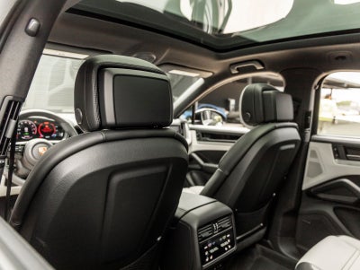 2026 Porsche Cayenne E-Hybrid Coupe