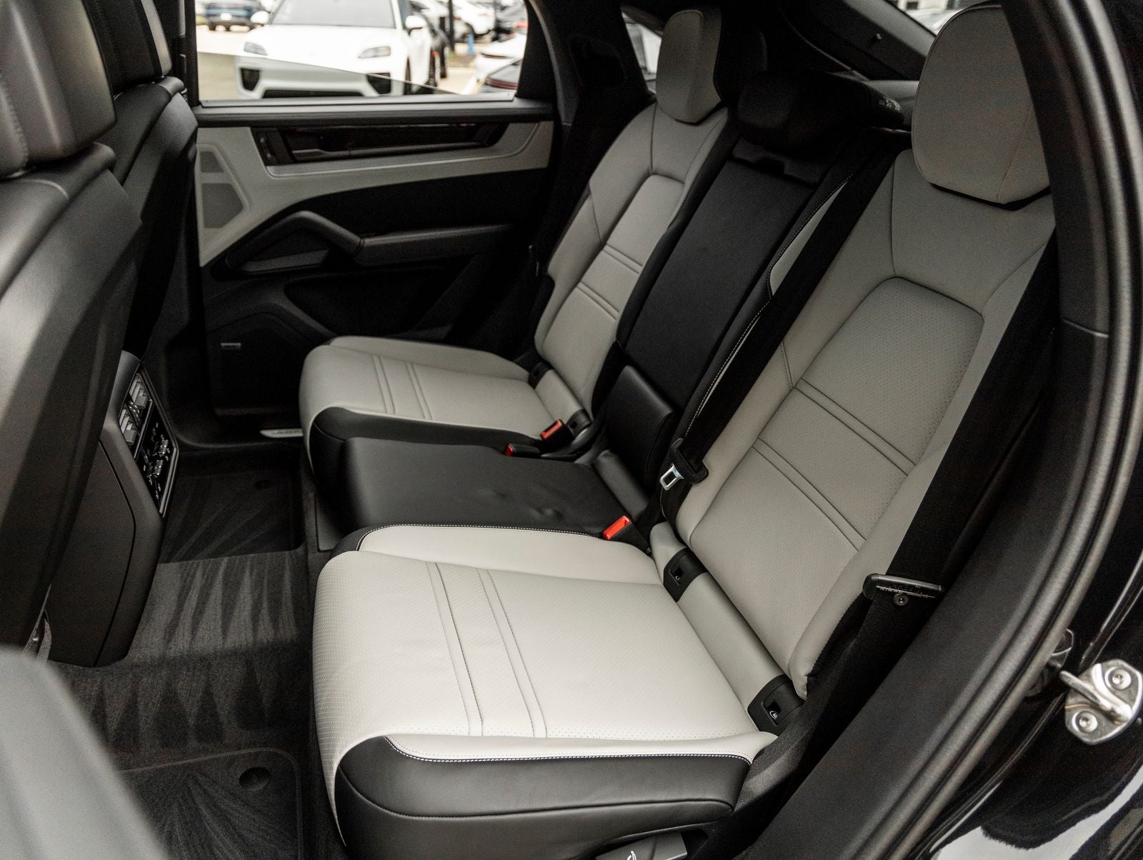 2026 Porsche Cayenne E-Hybrid Coupe