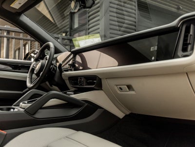 2026 Porsche Cayenne E-Hybrid Coupe