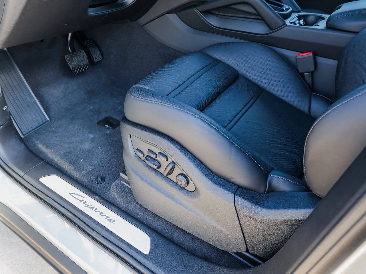 2025 Porsche Cayenne E-Hybrid Coupe