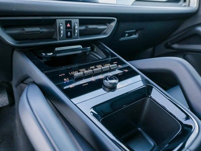 2025 Porsche Cayenne E-Hybrid Coupe