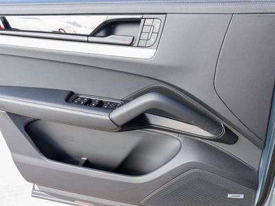 2025 Porsche Cayenne E-Hybrid Coupe