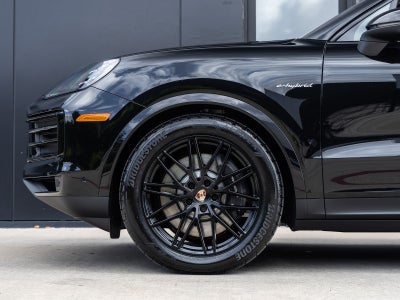 2026 Porsche Cayenne E-Hybrid Coupe